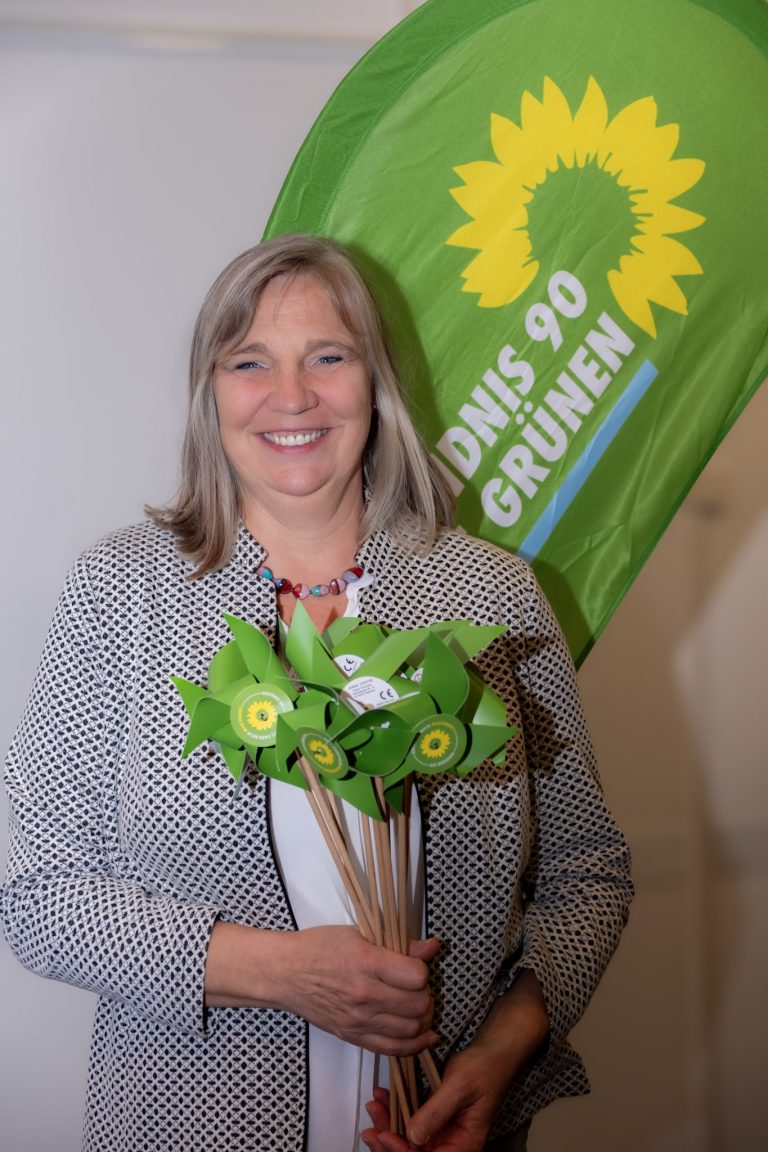 Emmeringer nominieren Ulrike Saatze als Bürgermeisterkandidatin